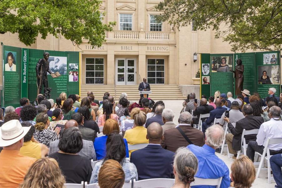 On April 4, bronze life-sized statues of Robert Gilbert, B.A. ’67, and Barbara Walker, B.A. ’67 — Baylor’s first Black graduates — were unveiled outside Tidwell Bible Building. Both Gilbert and Walker are graduates of the College of Arts & Sciences.